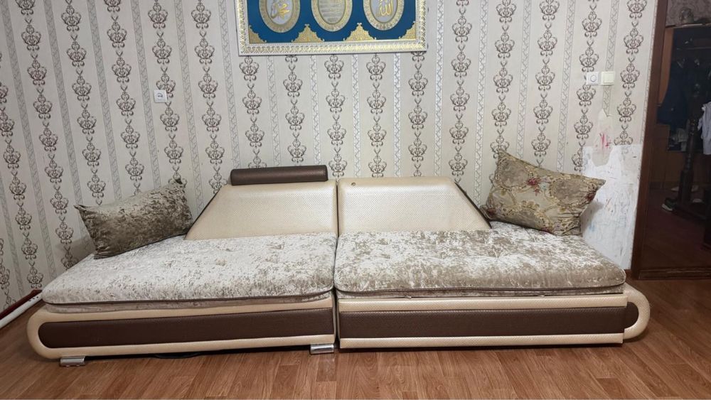 Продам диван для гостиной