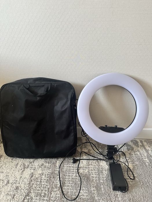 Коьцевая лампа shopik s-50