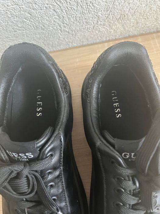 Обувки Guess- оригинални