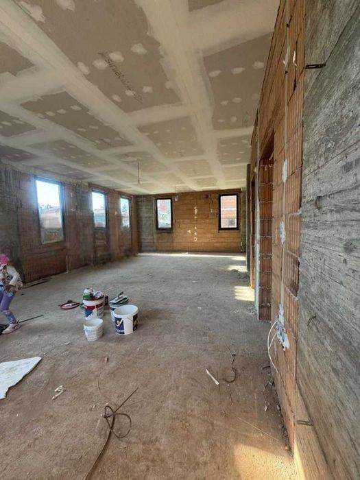 Триетажна къща в Крумово