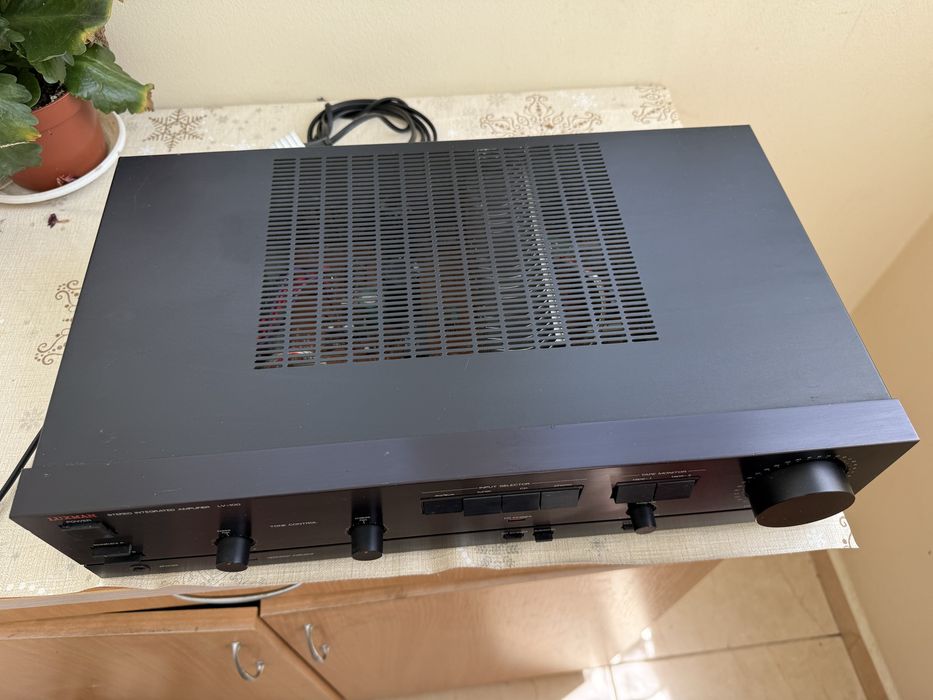 Luxman LV-100 Стерео усилвател