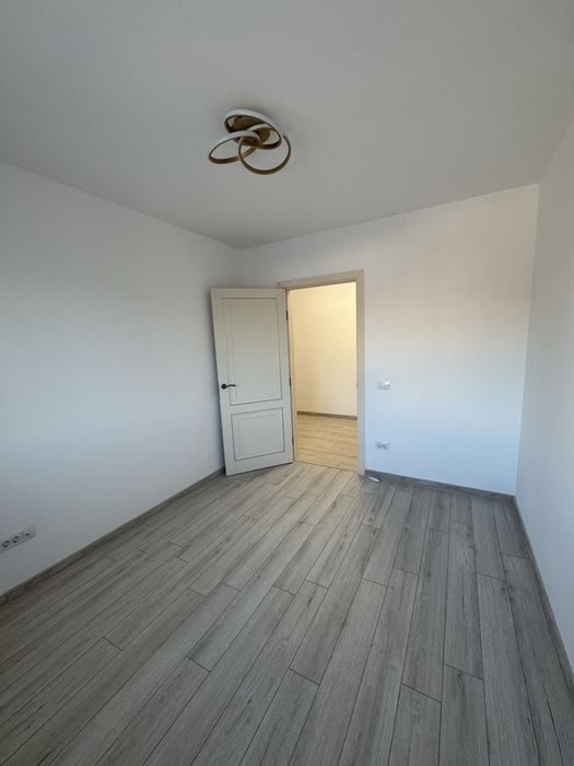 Inchiriez apartament nou  3 camere CUG