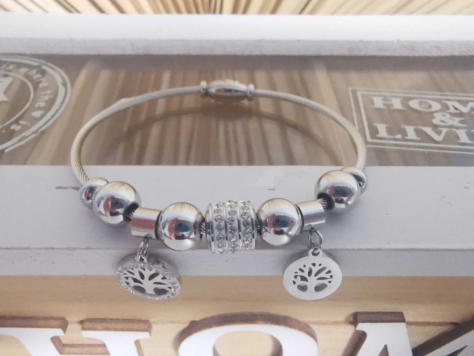 Гривни от медицинска стомана