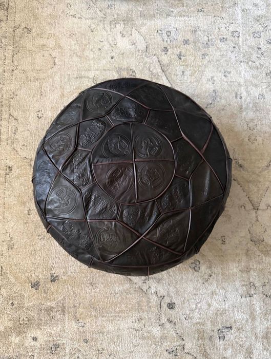 Продаются пуфики