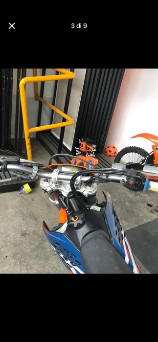 Vând o KTM 450, foarte puțin folosită.