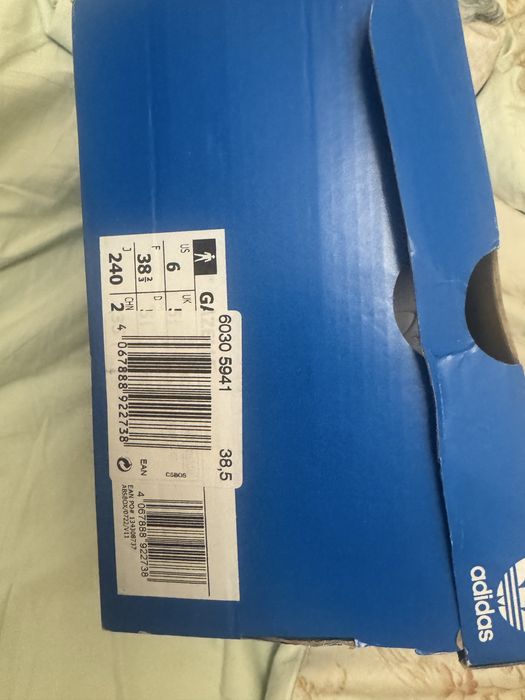 Кроссовки оригинал adidas 38