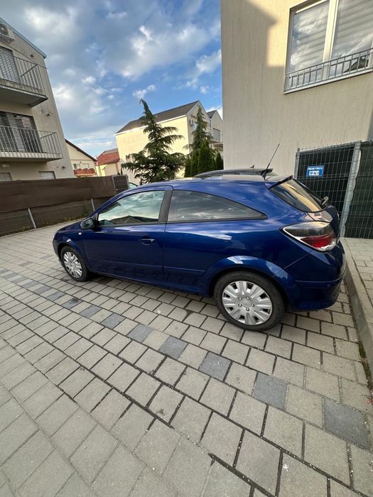 Vand Opel Astra GTC 1,9 din 2005