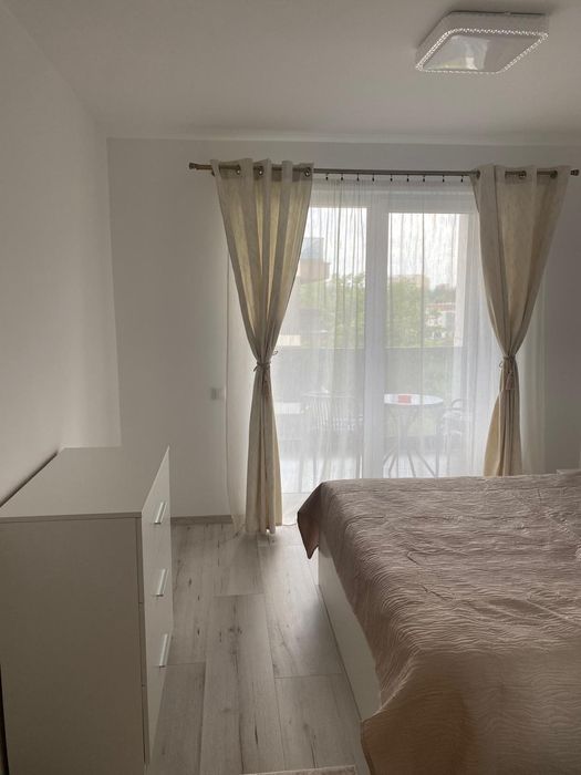 Inchiriez apartament