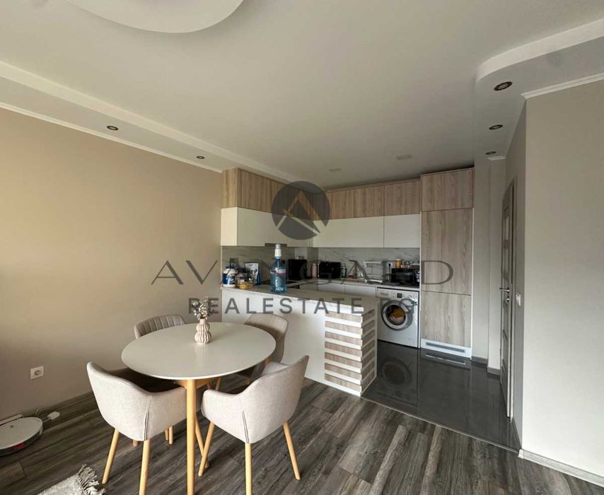 Продава се Тристаен апартамент в Пловдив, Христо Смирненски - 125 кв.м за 1498 €/кв.м - Снимка #4