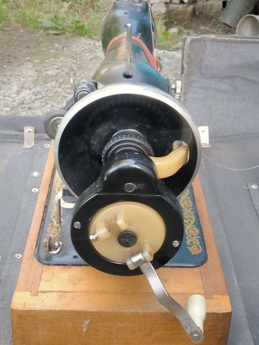 Швейная машинка в рабочем состоянии