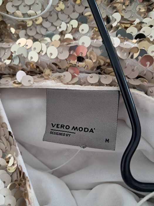 Rochita cu paiete aurii marimeaM