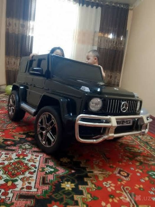 болла учун мерседес русумдаги машин. Куп хайдалмаган.