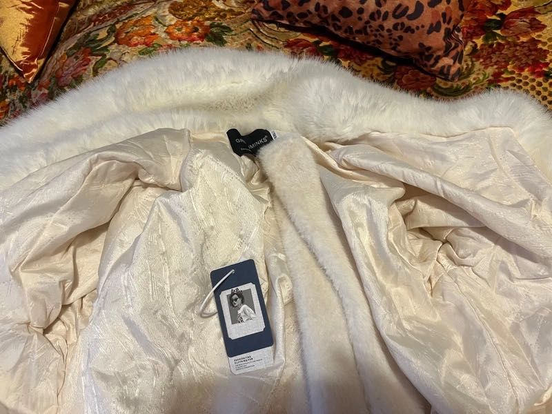 Haina alba lunga noua din blana eco nurca vizon Greenminks