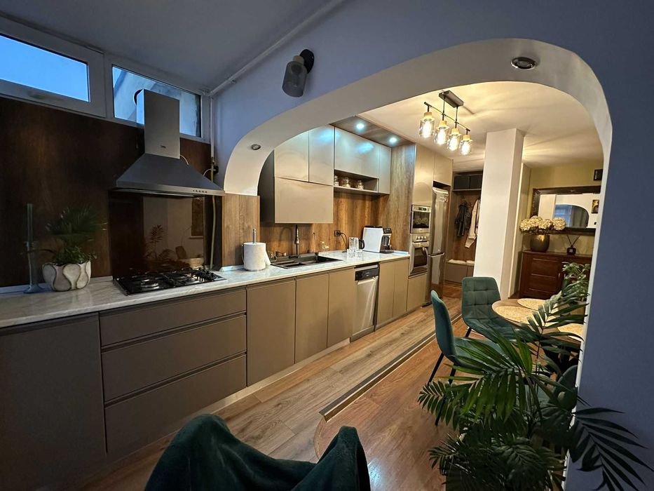 Apartament Exercitiu,3 camere ,etaj 4