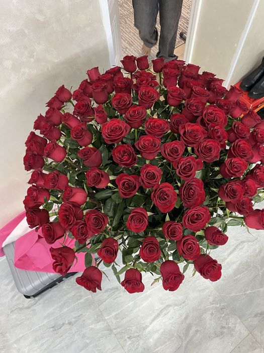 Огромный букет роза 101 штук