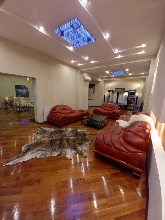 Продается дом в центрально части города ор-р Шахристанское метро