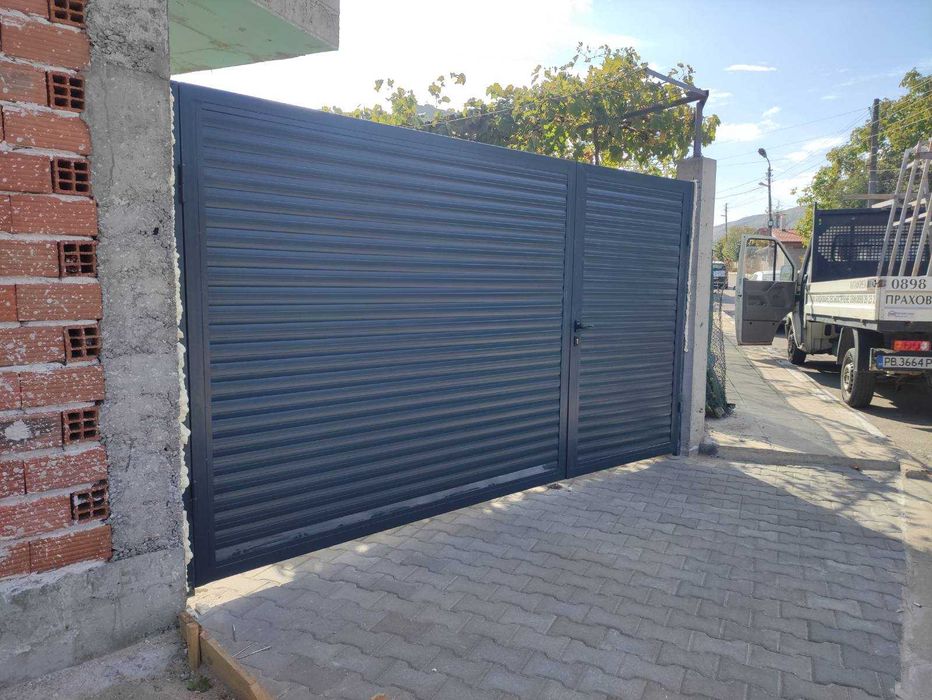 Гаражни, ролетни и охранителни врати