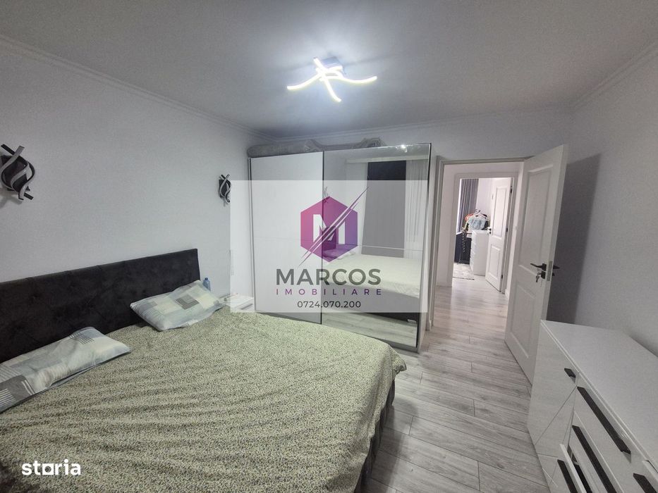 Vand apartament 3 camere Micro 2