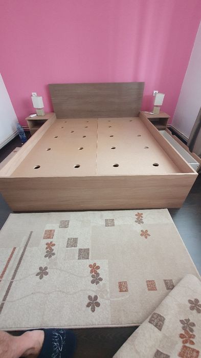Pat Matrimonial cu tot cu saltea+2 noptiere, 160×200