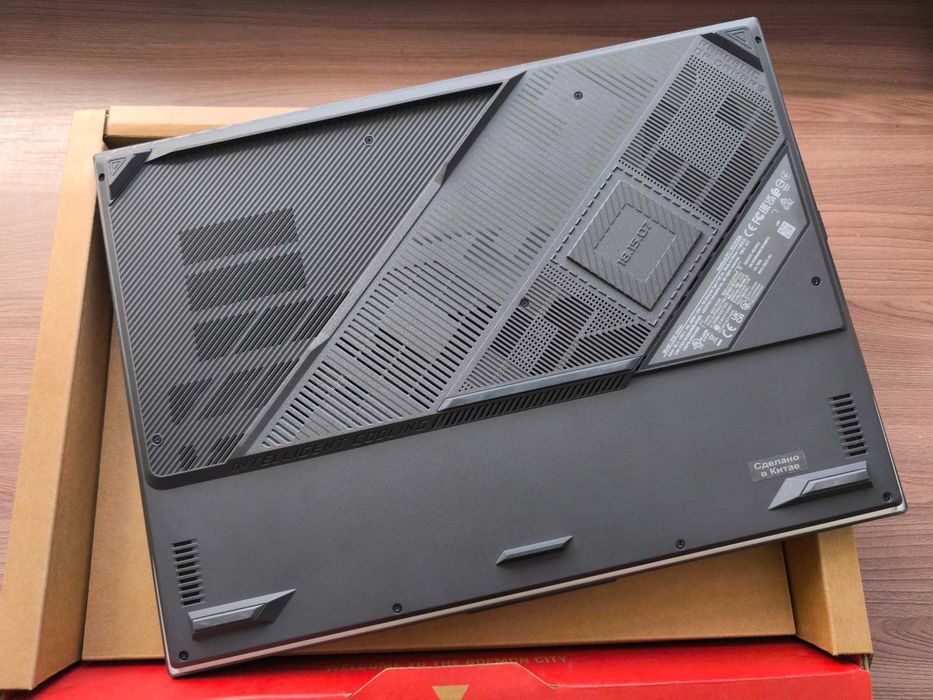 Asus Rog Strix 18 i9-13980 RTX4070 64gb 1tb