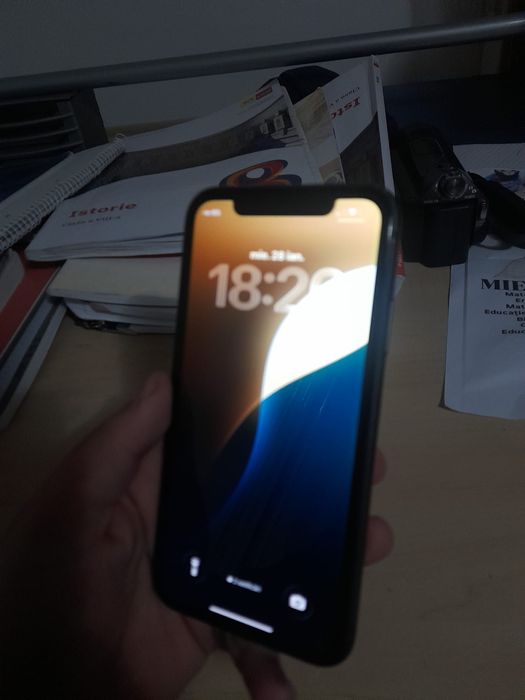 Vand iphone 11 impecabil