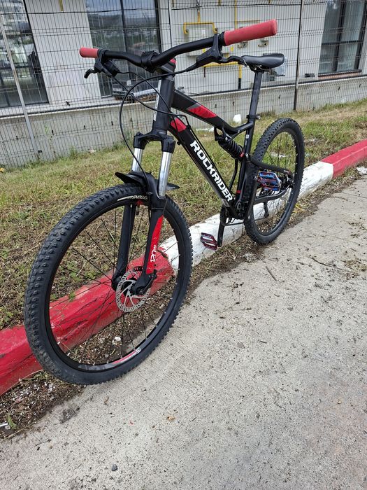 Vând bicicleta Rockrider ST 530 s  roti pe 27.5