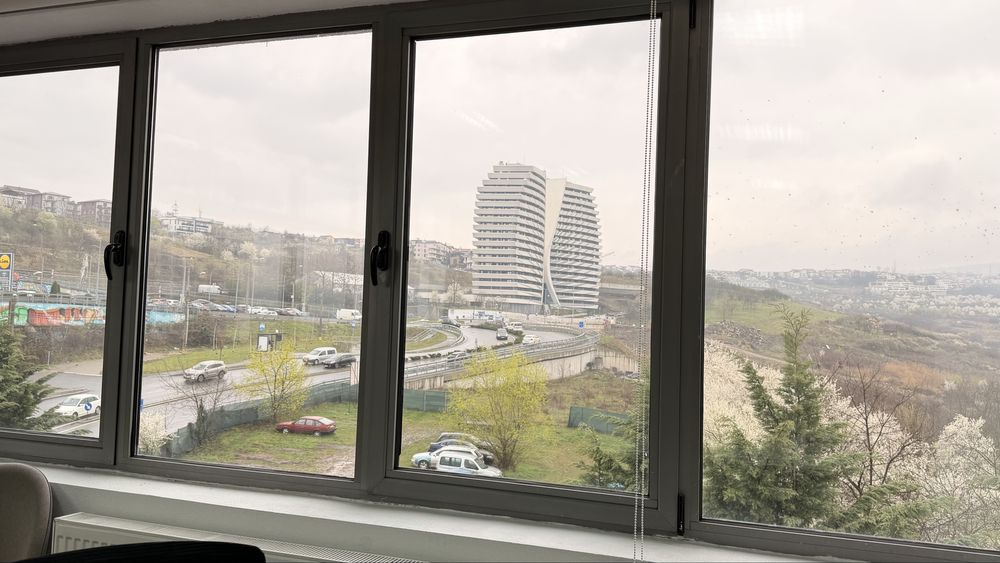 Birou 70 mp cu panorama deosebita, terasa si parcare, Frunzisului 76