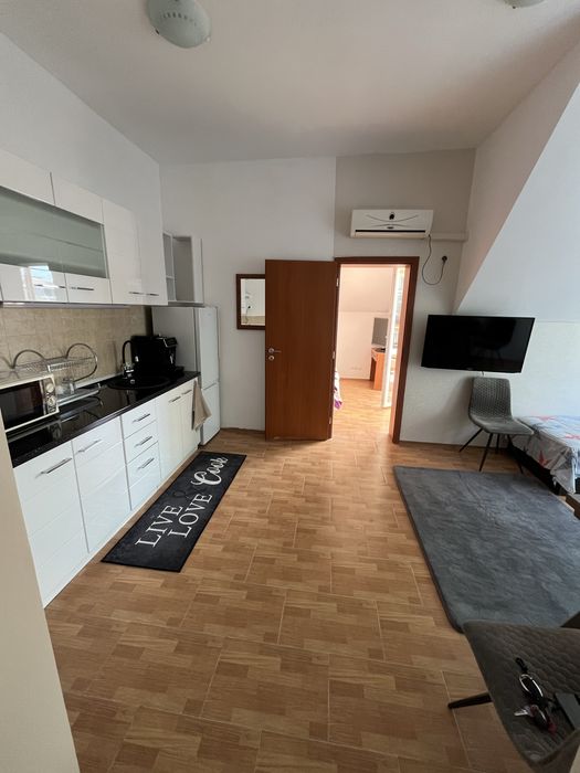 Апартамент първа линия Равда