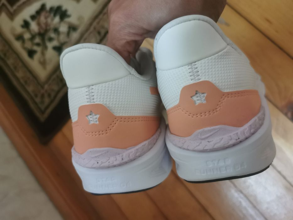 Нови обувки Nike Star Runner 4