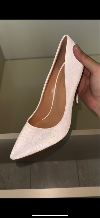 Продаются туфли на каблуках