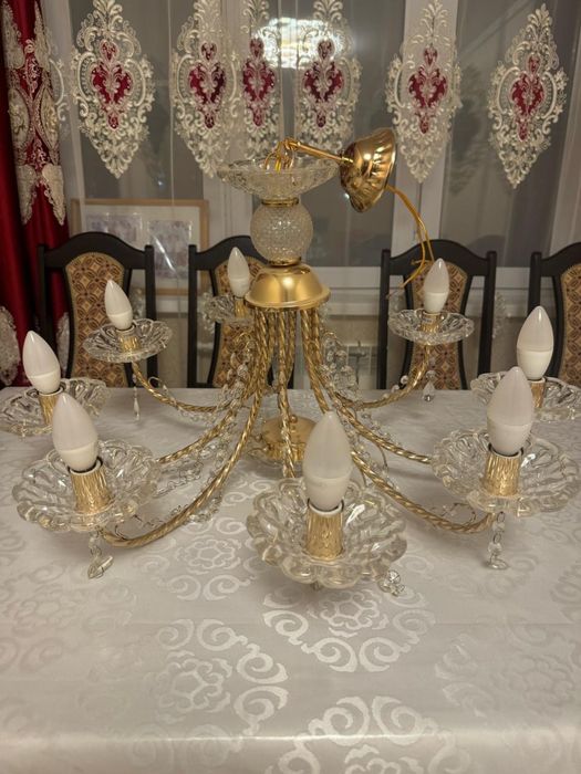 Продам люстру в хорошем состоянии