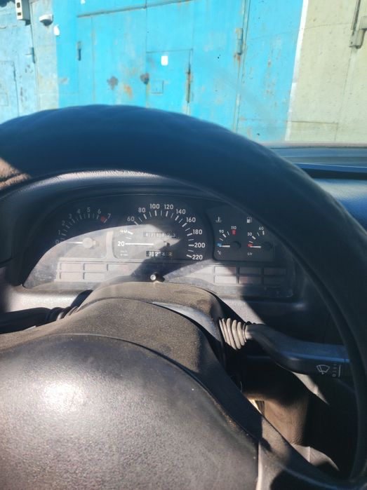 Продам Опель вектора а автомат