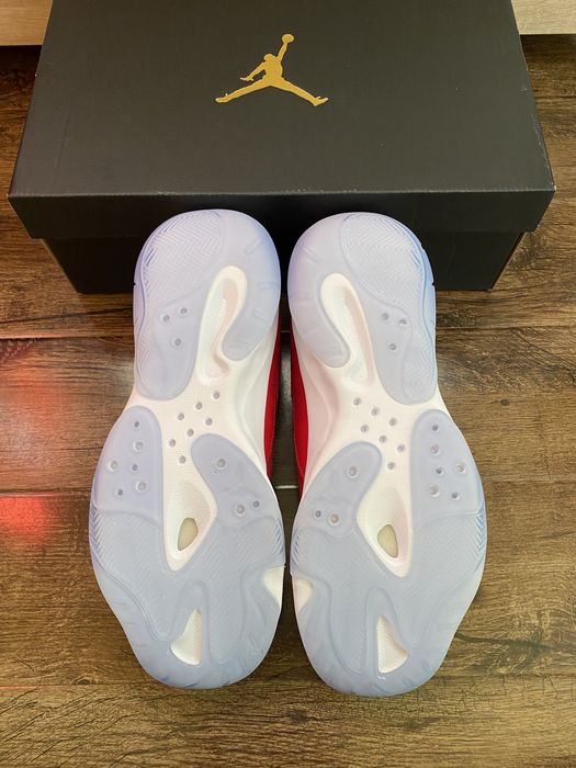 Nike Jordan 11 CMFT Low Cherry Red