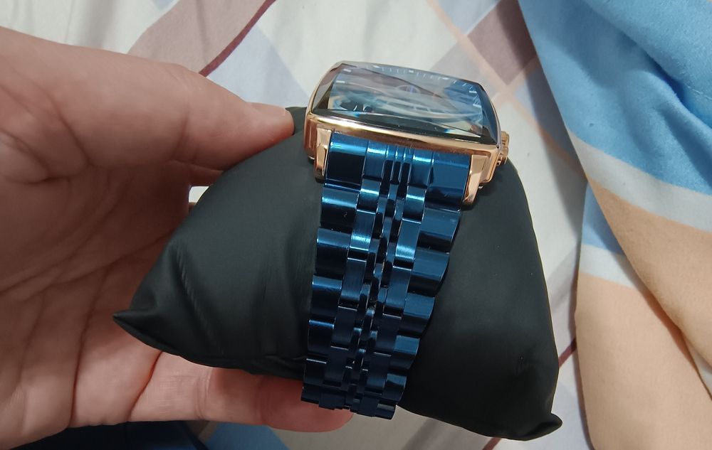 Часы фирменный мощный