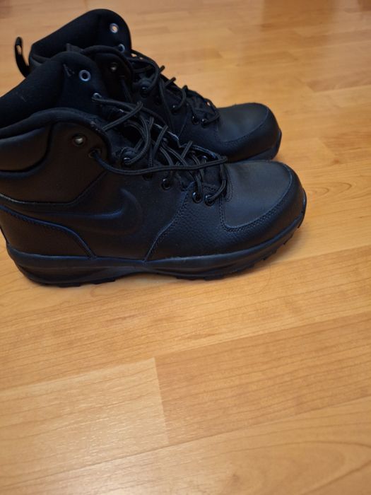 Ghete Nike  Negre