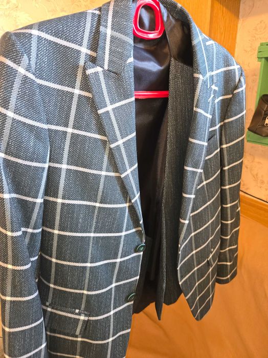 Мужские костюмы в отличном состоянии