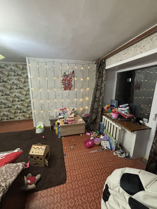 Продам 2 комнатую кайсенова 125