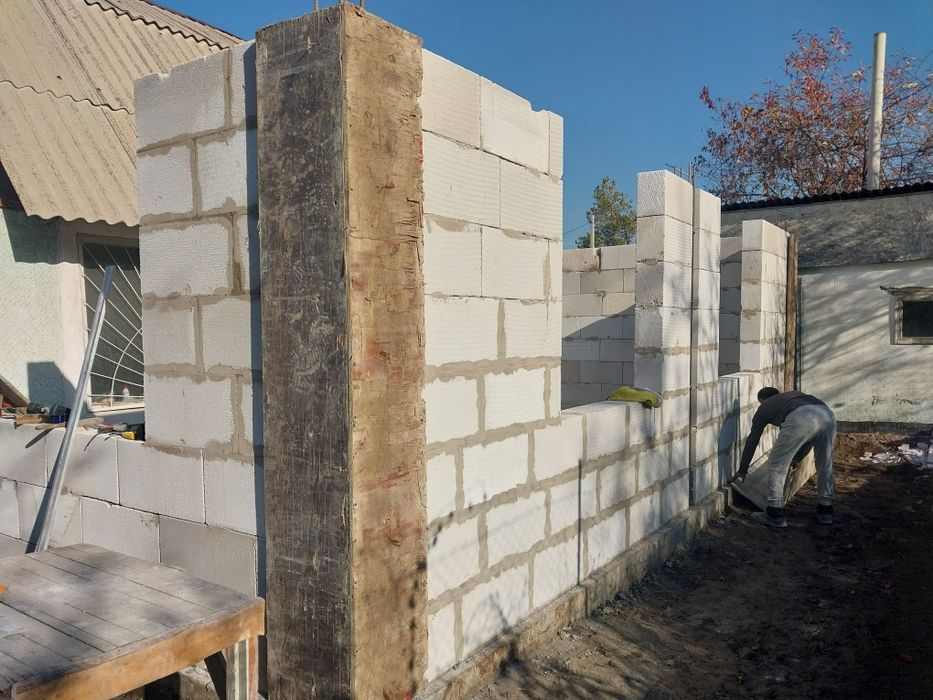 Навесы, консольные ворота.  Строительство пристроек и домов.