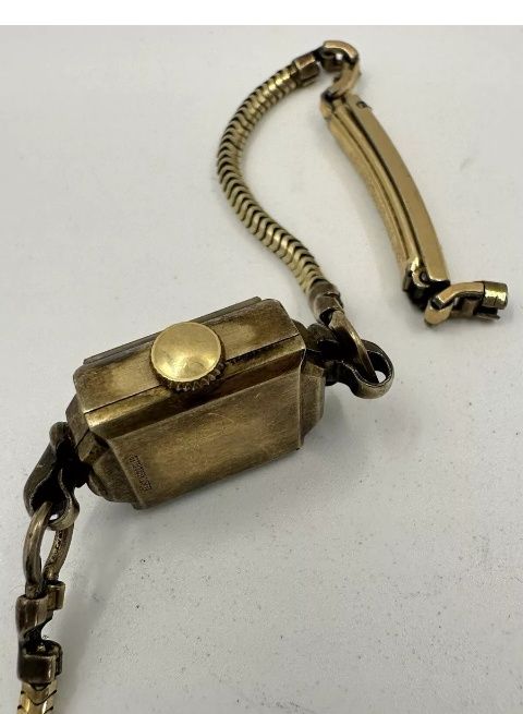 Часовник LONGINES позлатен