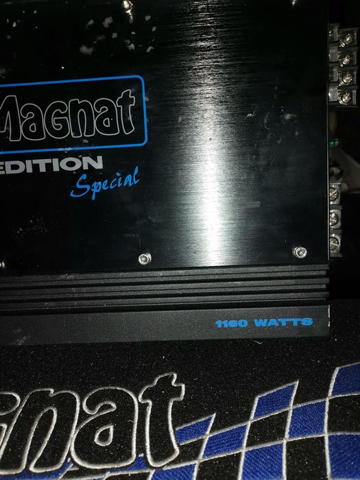 Subwoofer Magnat și stație Magnat