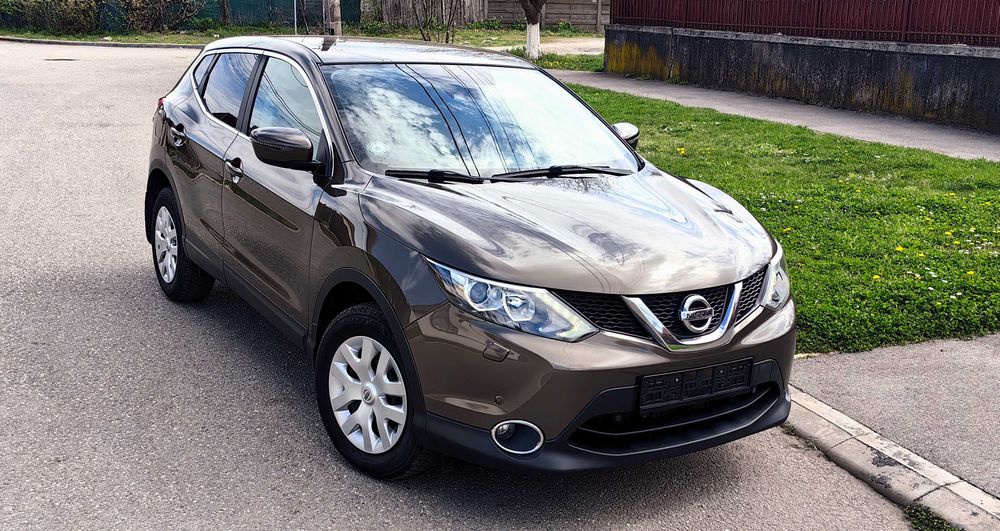 Nissan Qashqai AUTOMAT / Navi / Senzori / Lane assist / Camera