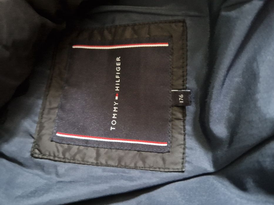 geaca tommy hilfiger 300 de lei