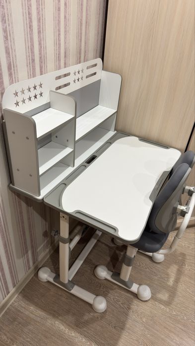 Продам парту б/у