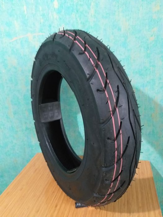 Продаётся пакрышки-шины для скутеров НОВЫЙ