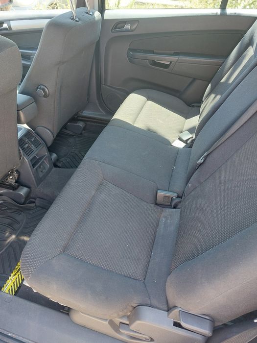 Vand Opel Zafira din 2014