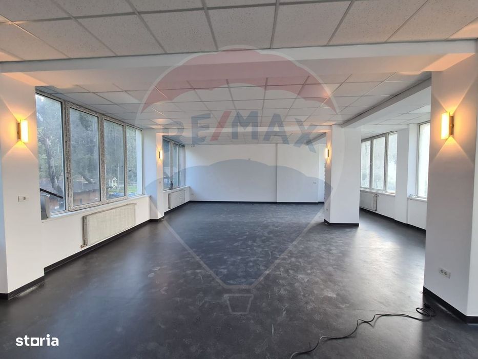 Vila / Pensiune / Camin / Azil seniori, zona superba Moeciu, parcare