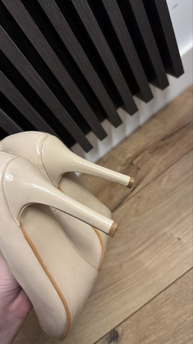 Pantofi stiletto marime 37