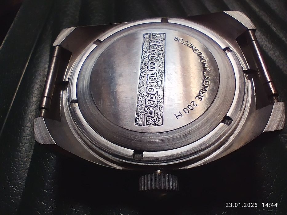 Soat original VOSTOK mexanik soat — kolleksiya uchun