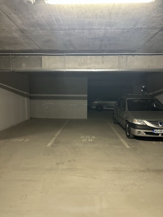 Inchiriez loc de parcare 141 Maniu