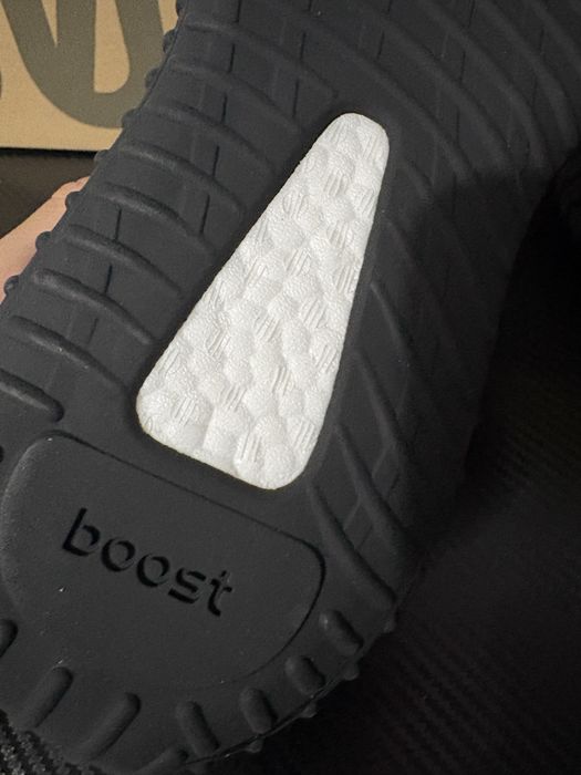 Adidas yeezy onyx black